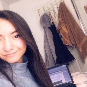 Meet your Posher, Andrea